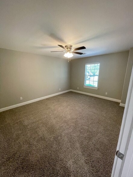 Building Photo - 2622 S Fannin Ave