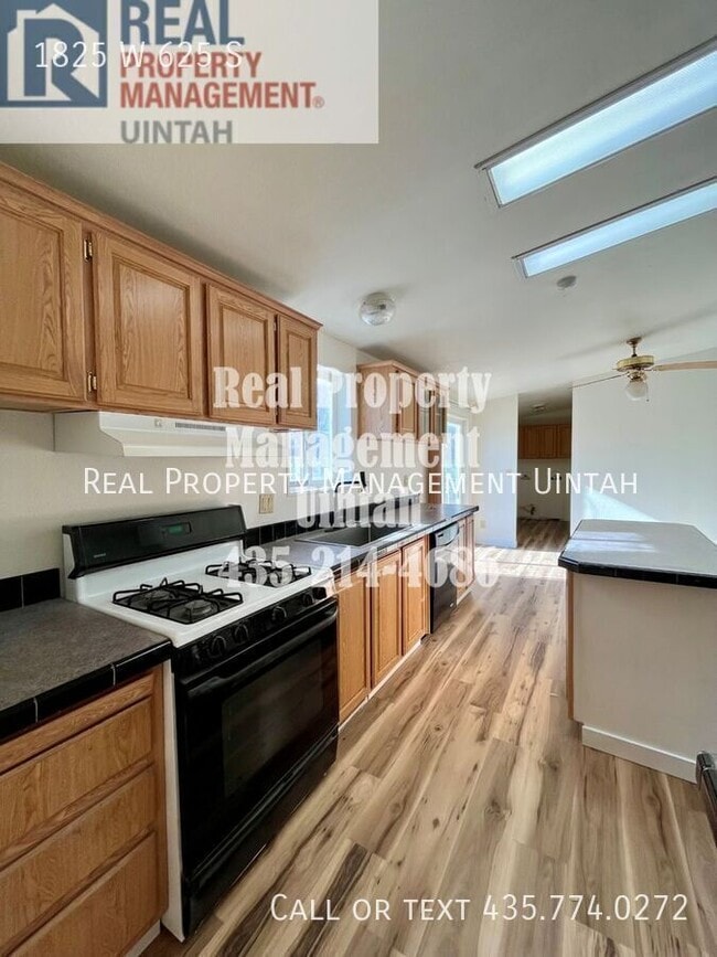 Building Photo - 1825 W 625 S