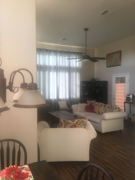 Building Photo - 20 Northridge Cir