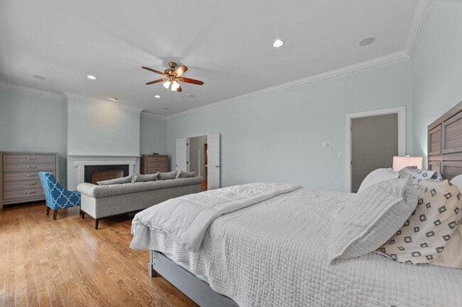 Building Photo - 450 Cox Rd