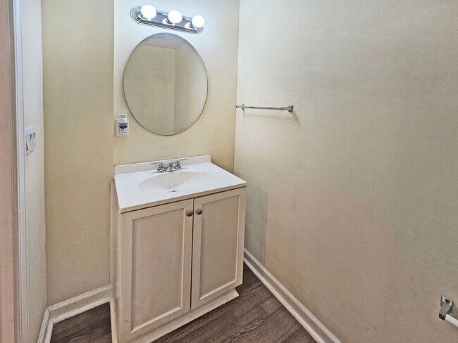 Building Photo - COMING: Spacious East Cobb Cape Cod with Main-Level Primary Suite & 3-Car Garage