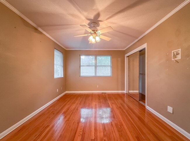 Building Photo - 2605 Lotus Dr