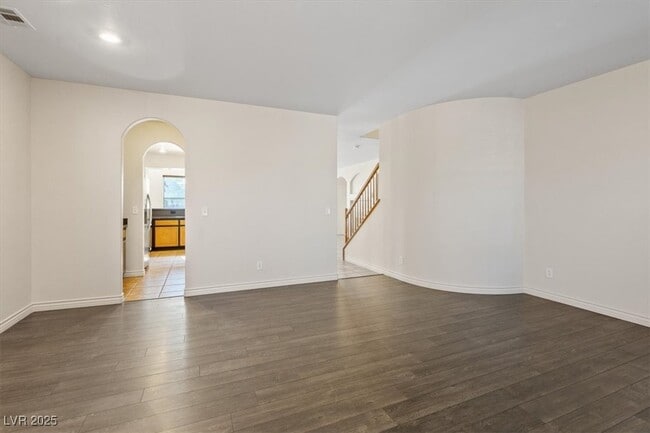 Building Photo - 227 Palmarosa St