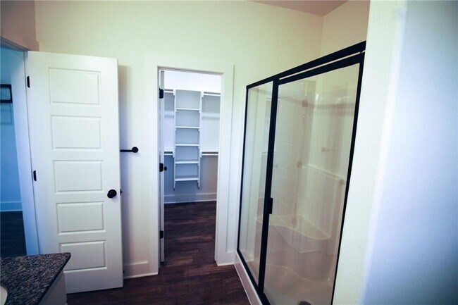 Building Photo - 851 Petit Jean St