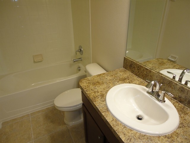 Building Photo - 513 Vista Ridge Dr