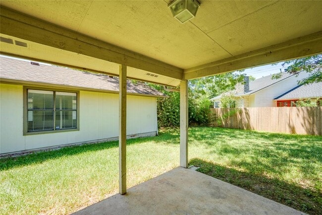 Building Photo - 1708 Wild Horse Ln