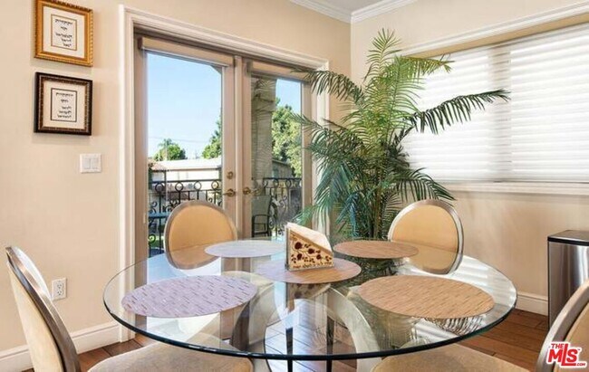 Building Photo - 918 S Wooster St