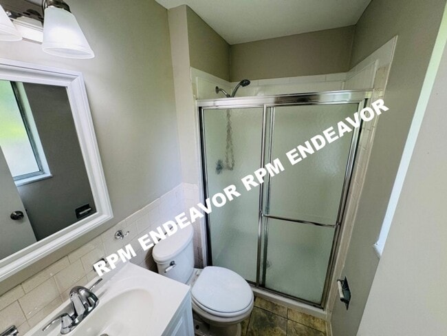 Building Photo - Spacious 4BD Home with Modern Upgrades & H...
