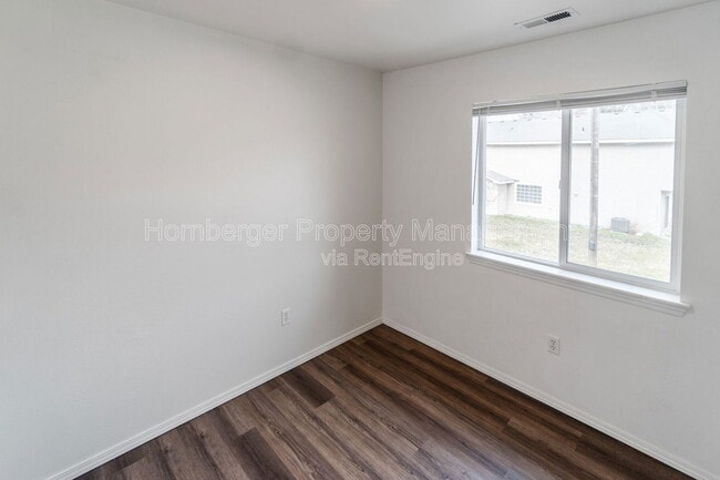 Building Photo - 2316 N Wilbur Rd