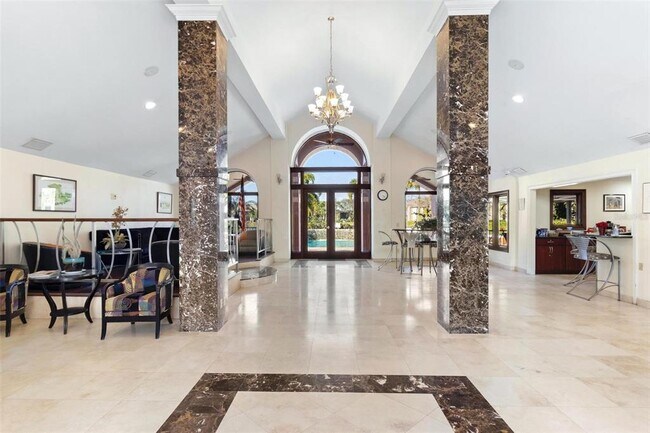 Building Photo - 10263 Gandy Blvd N