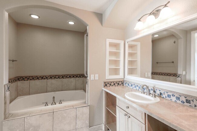 Building Photo - Lake Las Vegas 1st Floor Condo With Stunning Views And Garage