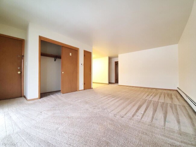 Building Photo - 7343 N Teutonia Ave