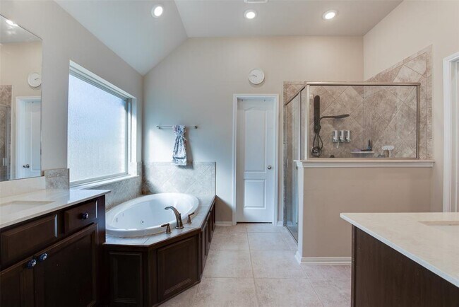 Building Photo - 2013 Granite Pass Dr