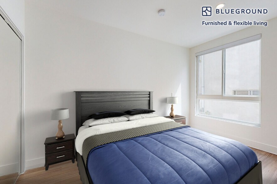 Building Photo - 1265 Barry Ave