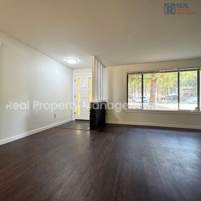 Building Photo - 8511 116 St E