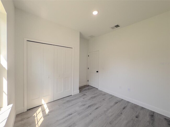 Building Photo - 2850 SW 140th Pl