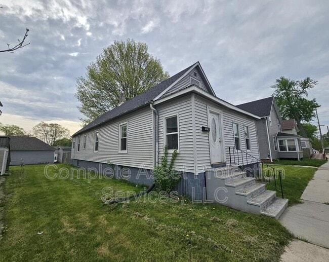 Building Photo - 1105 Woodward St