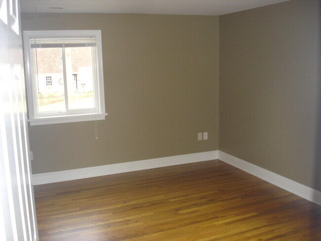 Building Photo - 4Plex - 1104