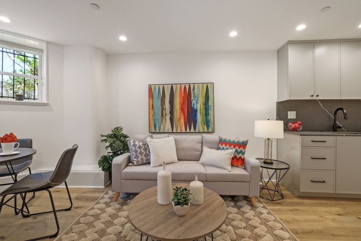 Building Photo - 1979 Biltmore St NW