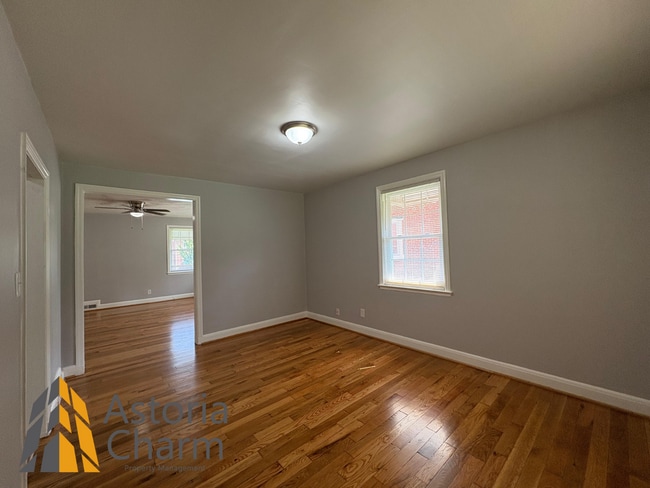 Building Photo - Warm & Welcoming 3 Bed, 2 Bath Home with C...
