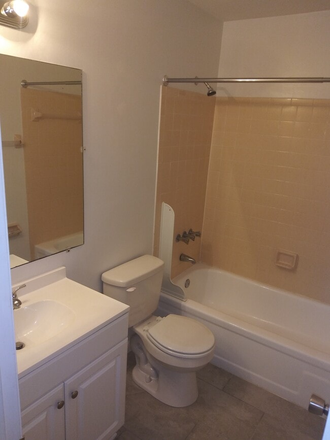 Building Photo - 1825 SW 67th Terrace