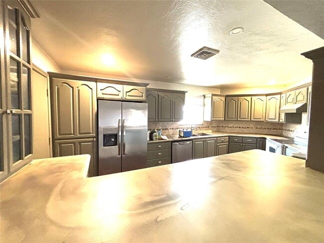 Building Photo - 3301 NW 64th St