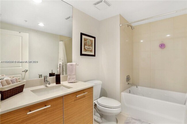 Building Photo - 480 Hibiscus St