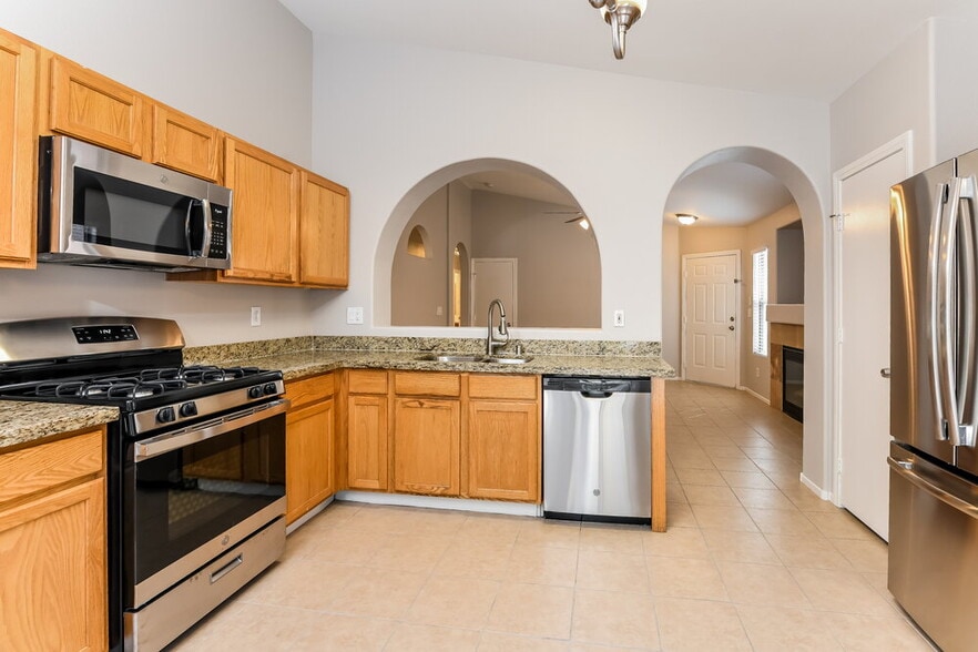 Building Photo - 6743 Bison Creek St