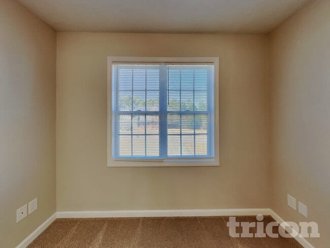 Building Photo - 200 Lattimore Rd