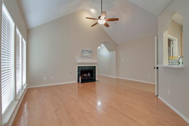 Building Photo - 2140 Mahogany St