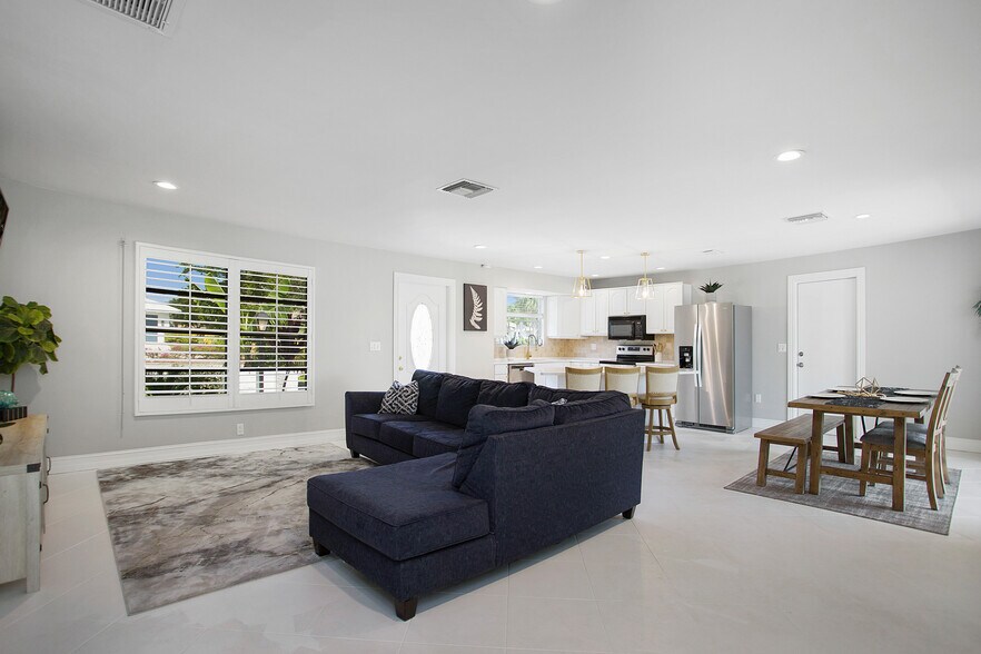 Building Photo - 27 Pebble Beach Blvd