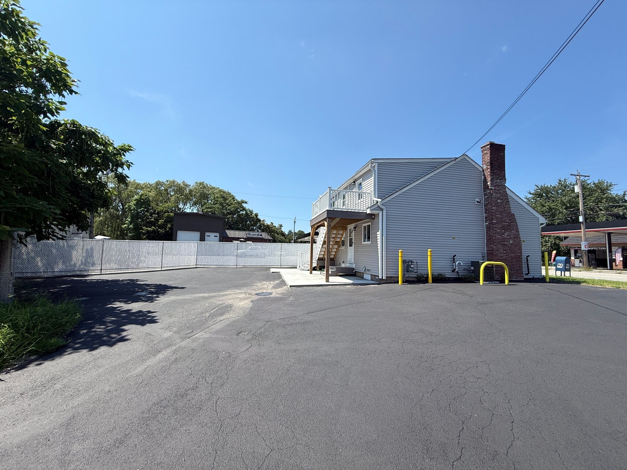 Building Photo - 177 Swan St