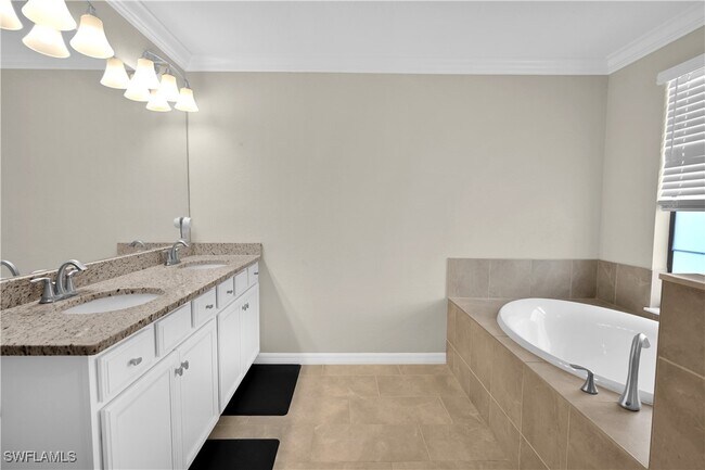 Building Photo - 11884 Boxelder Way