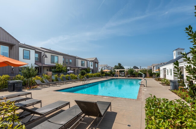 Building Photo - 139 Farmhouse Dr