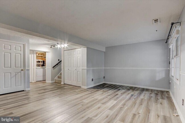 Building Photo - 7014 Chestnut Brook Ct