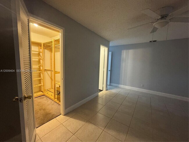Building Photo - 1140 NW 85th Ave