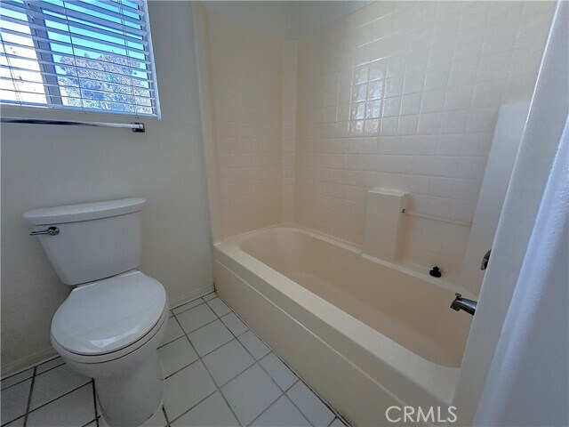 Building Photo - 1729 S Sunflower Ave