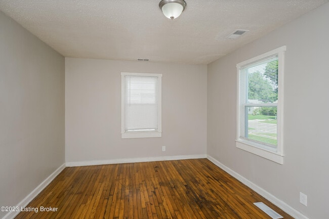 Building Photo - 3002 Penway Ave