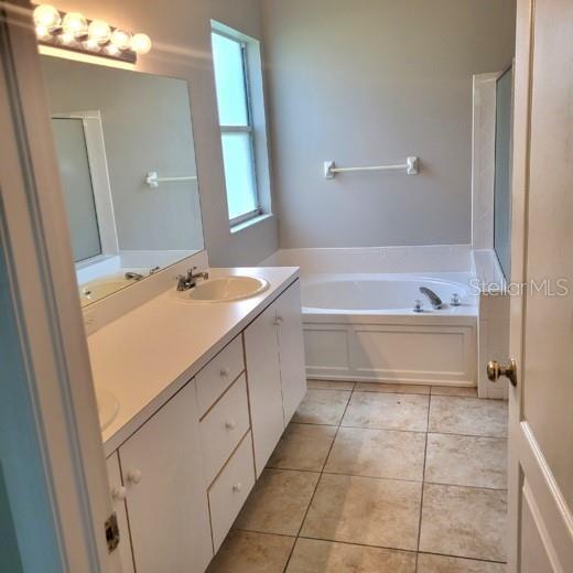 Building Photo - 10210 Beneva Dr