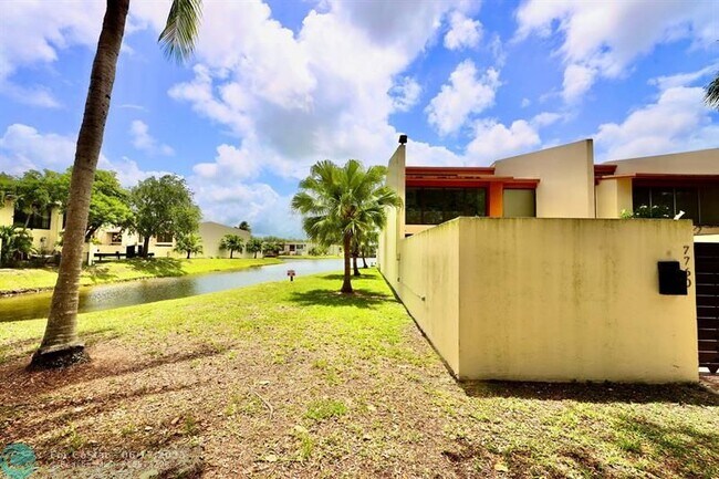 Building Photo - 7760 SW 103rd Pl