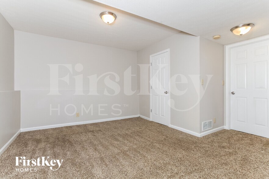Building Photo - 7386 Sterling Springs Way