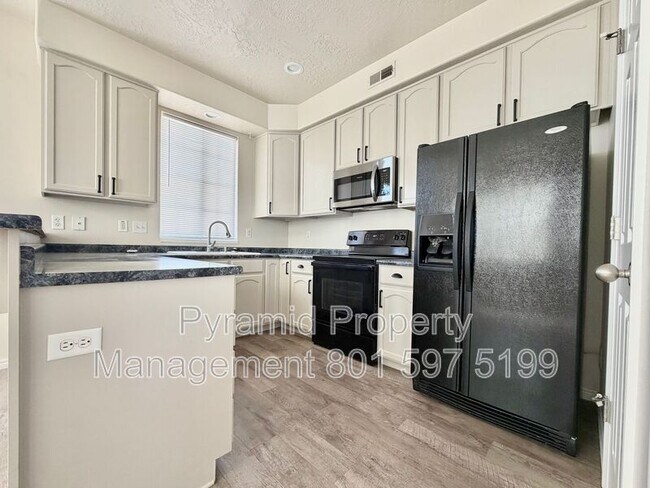 Building Photo - 6353 Passenger Ln