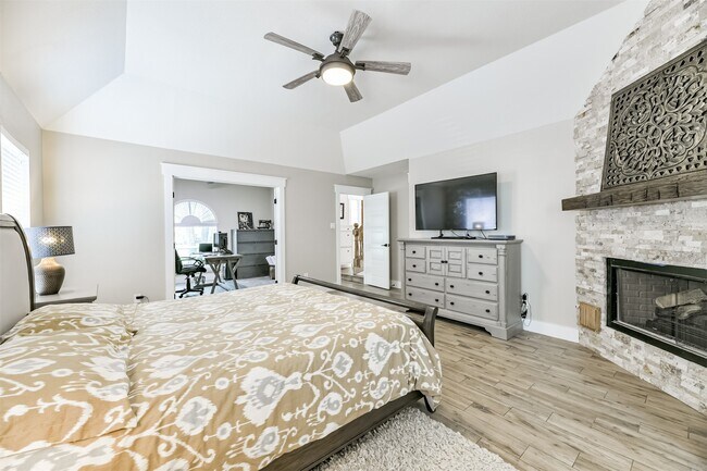 Building Photo - 11642 Cypresswood Dr