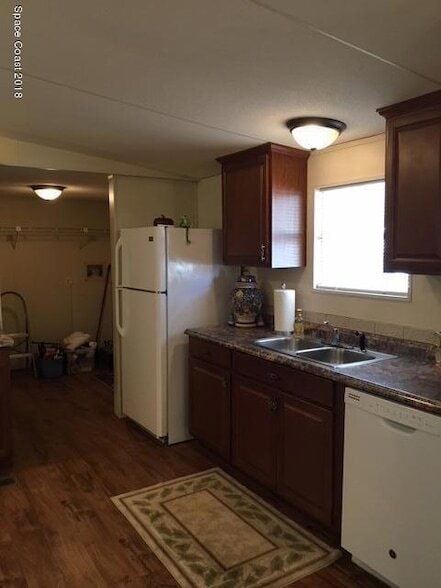 Building Photo - 1617 Ridge Dr