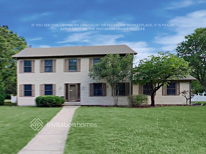 Primary Photo - 330 Bayberry Ct