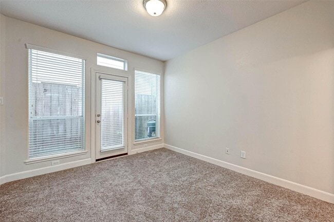Building Photo - 4316 Rose St