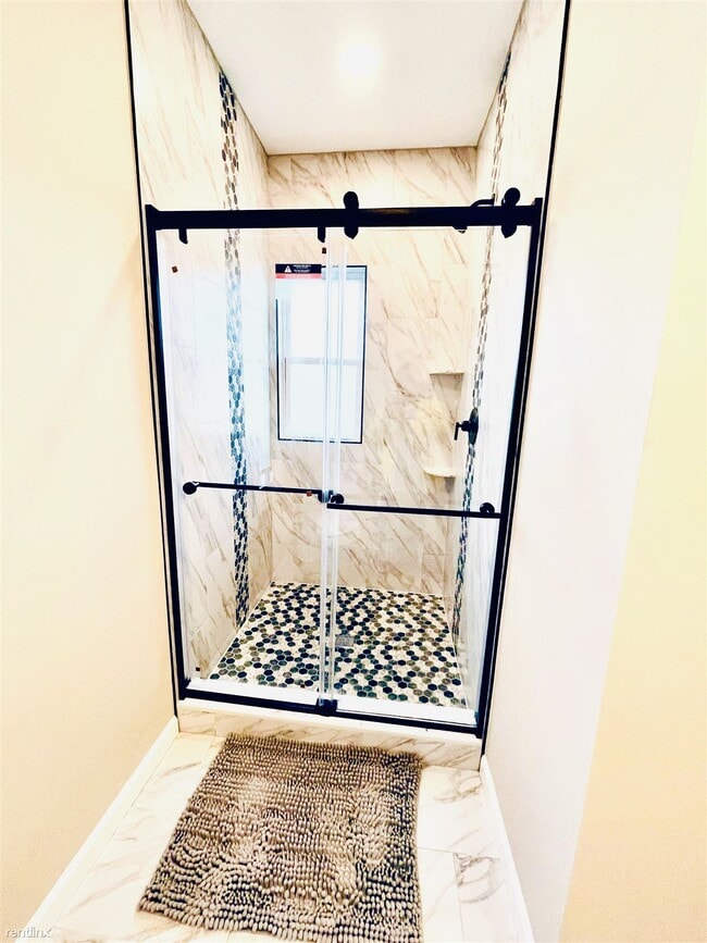 Building Photo - 3 br, 1 bath House - 2623 Edwin Street Fir...