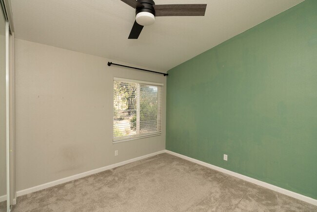Building Photo - 3 Bedroom Townhome in the Monte Rio Community of Rancho Peñasquitos