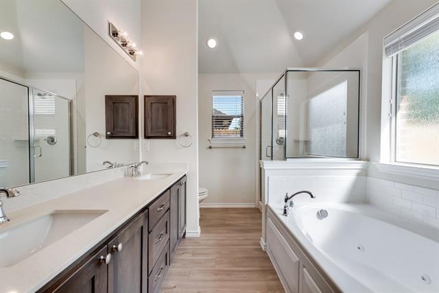 Building Photo - 1711 Wooley Way