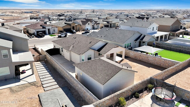 Building Photo - 1807 Dana Gray St